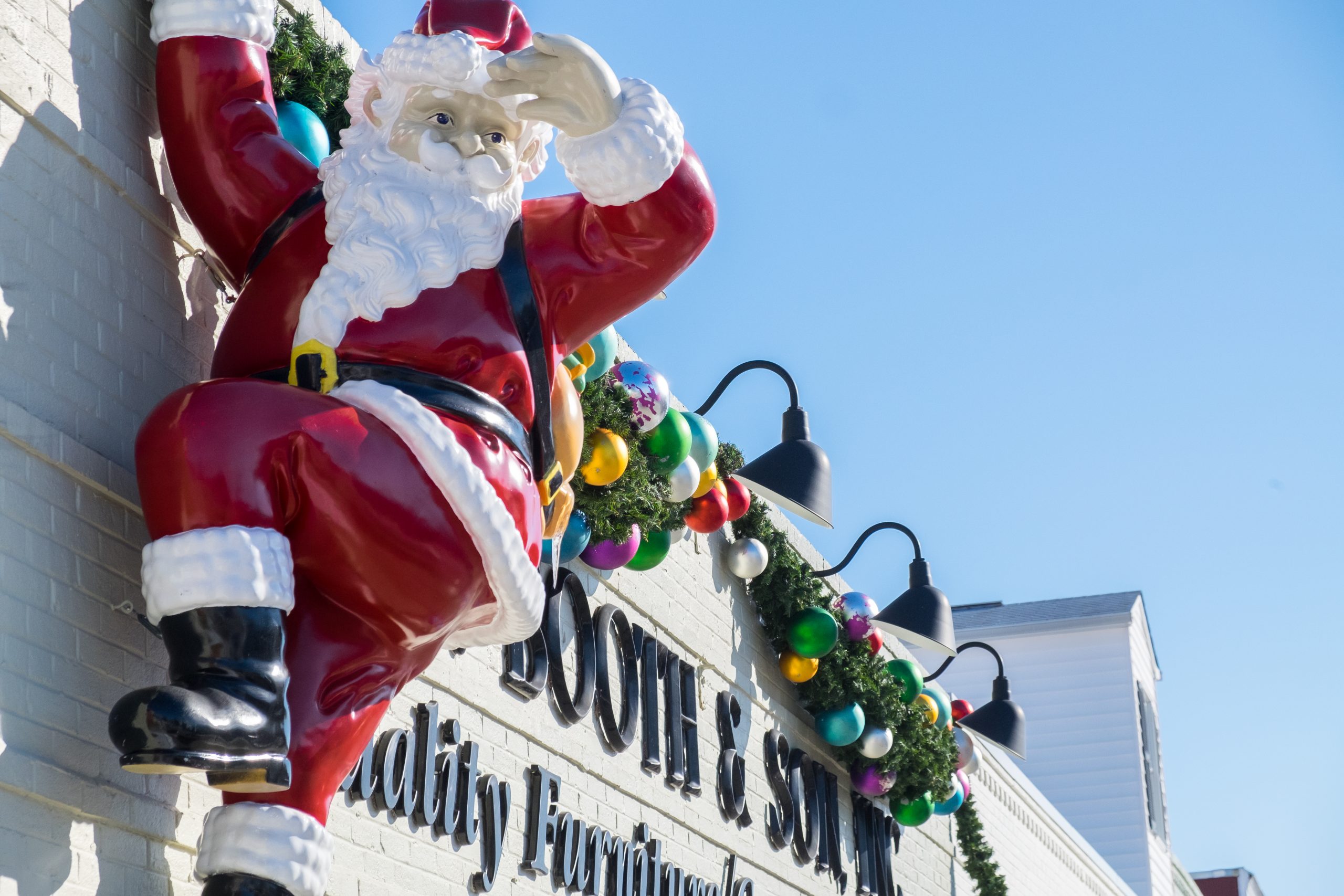 Small Town Holiday Magic in Virginia's River Realm