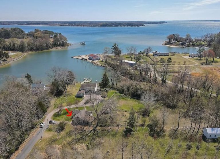 Nana's Cottage on the Corrotoman Virginia's River Realm