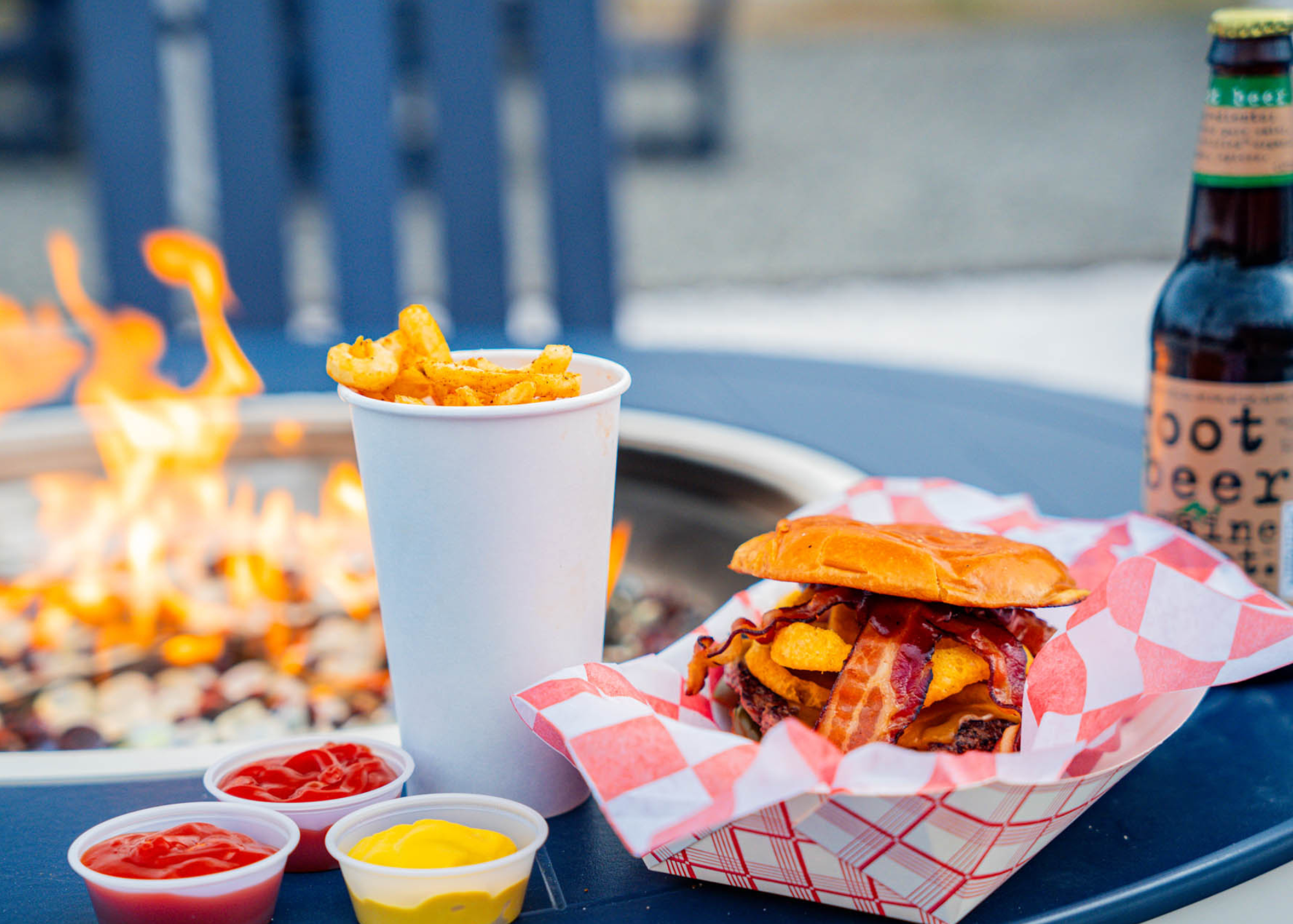 Small Town Burger Urbanna