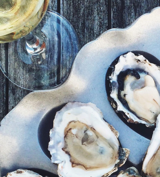 Foodie Guide: Pairing Wine + Beer with Your Oysters in Virginia’s River Realm